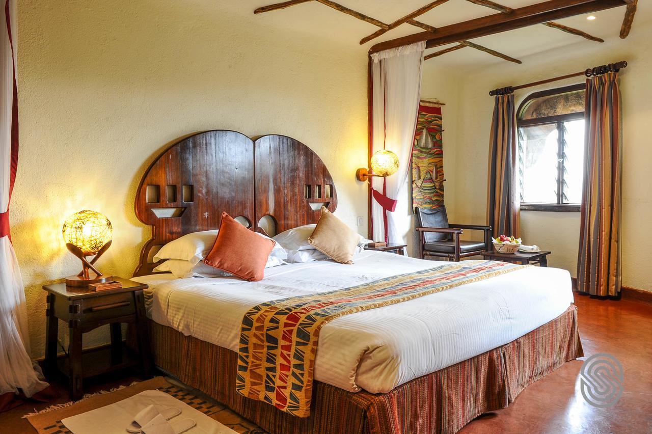 Serengeti Serena Safari Lodge Buitenkant foto