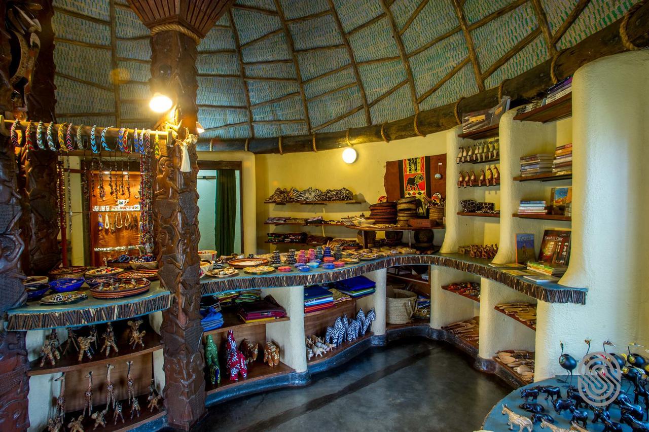Serengeti Serena Safari Lodge Buitenkant foto